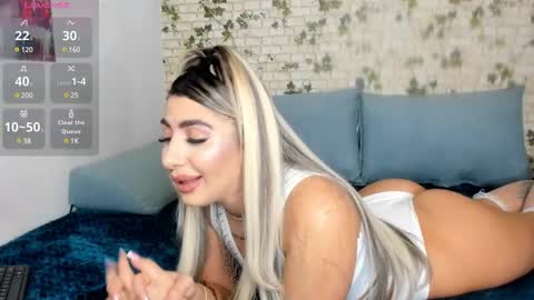 LucyJelly online show from 12.11.24