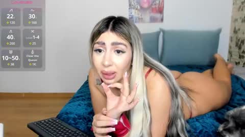 LucyJelly online show from 12.12.24