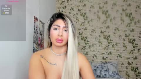 LucyJelly online show from 01.23.25