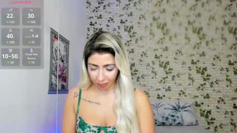 LucyJelly online show from 03.11.25