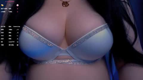 Snapshot of bellelovexx chatting on 09.27.25 Hello I am kind friendly and cute girl online show from 09.27.25