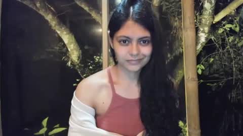 Snapshot of bellezacosmica chatting on 12.28.24 bellezacosmica online show from 12.28.24