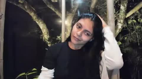 Snapshot of bellezacosmica chatting on 01.19.25 bellezacosmica online show from 01.19.25