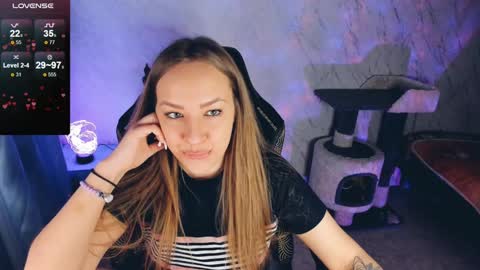 Your Annabelle Wolf  online show from 01.04.25