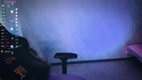 Your Annabelle Wolf  online show from 09.26.25