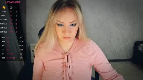 Snapshot of bellezza_ chatting on 05.01.26 Your Annabelle Wolf online show from 05.01.26