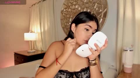 Snapshot of bellinda_21 chatting on 11.01.25 Belinda online show from 11.01.25