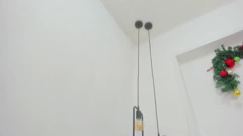 Snapshot of bellota_flak chatting on 12.15.24 Bellota Flak online show from 12.15.24