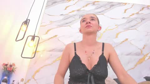 Snapshot of bellota_flak chatting on 01.19.25 Bellota Flak online show from 01.19.25