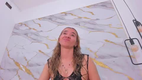 Snapshot of bellota_flak chatting on 02.01.25 Bellota Flak online show from 02.01.25