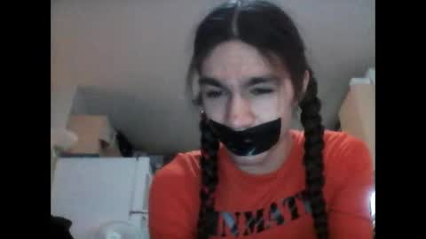 Snapshot of bellsighlent chatting on 10.16.25 Belle online show from 10.16.25