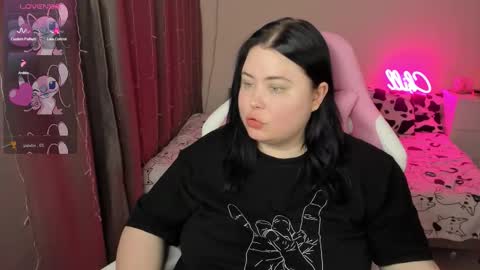 LinaBoo online show from 02.05.26