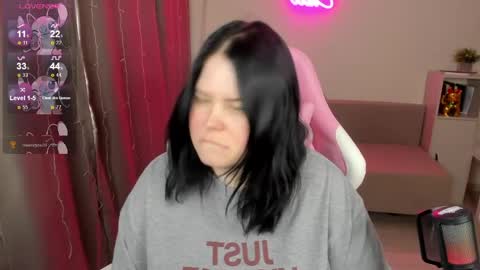 LinaBoo online show from 04.04.26