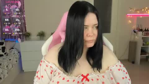 LinaBoo online show from 06.11.26