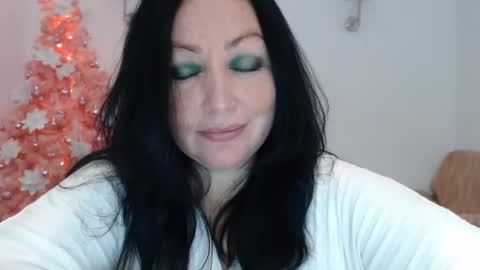 Snapshot of beluckynow chatting on 12.11.24 beluckynow online show from 12.11.24