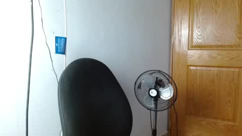 Snapshot of benjamin_isaac chatting on 02.12.25 benjamin_isaac online show from 02.12.25