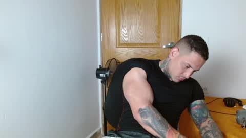 Snapshot of benjamin_isaac chatting on 02.27.25 benjamin_isaac online show from 02.27.25