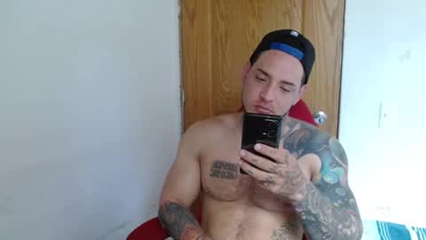 Snapshot of benjamin_isaac chatting on 10.02.25 benjamin_isaac online show from 10.02.25