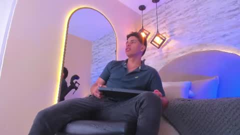 Snapshot of benjamin_more chatting on 07.28.26 BENJAMIN online show from 07.28.26