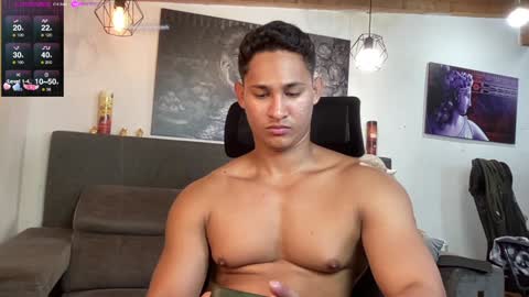 Snapshot of benjamincooperk1 chatting on 02.02.25 benjamincooperk online show from 02.02.25
