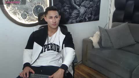 Snapshot of benjamincooperk1 chatting on 04.26.26 benjamincooperk online show from 04.26.26