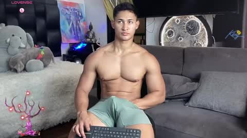 Snapshot of benjamincooperk1 chatting on 05.29.26 benjamincooperk online show from 05.29.26