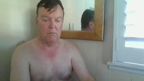 Snapshot of benjoid chatting on 03.04.25 benjoid online show from 03.04.25