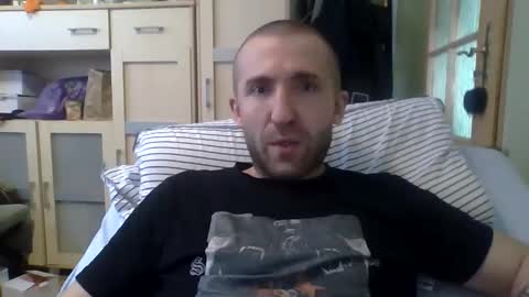 Snapshot of benko800 chatting on 10.20.25 PM4PASSWORD online show from 10.20.25