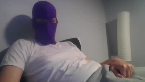 Snapshot of bennybueno chatting on 04.25.26 bennybueno online show from 04.25.26