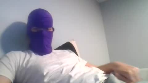 Snapshot of bennybueno chatting on 07.19.26 bennybueno online show from 07.19.26