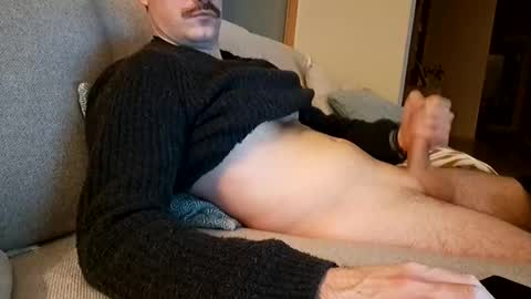 Snapshot of benoitgmx12 chatting on 02.18.26 benoitgmx12 online show from 02.18.26