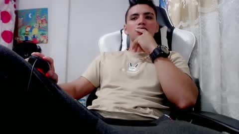 Snapshot of bergon30 chatting on 01.27.25 Bergon77 online show from 01.27.25