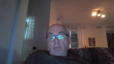 Snapshot of bernard1102 chatting on 01.08.25 bernard1102 online show from 01.08.25