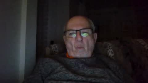 Snapshot of bernard1102 chatting on 01.20.25 bernard1102 online show from 01.20.25