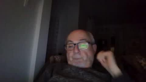 Snapshot of bernard1102 chatting on 01.26.25 bernard1102 online show from 01.26.25