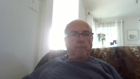 Snapshot of bernard1102 chatting on 09.13.25 bernard1102 online show from 09.13.25