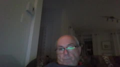 Snapshot of bernard1102 chatting on 09.23.25 bernard1102 online show from 09.23.25