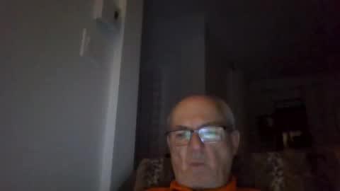 Snapshot of bernard1102 chatting on 10.08.25 bernard1102 online show from 10.08.25