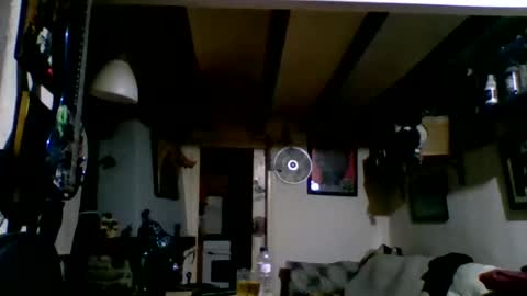 Snapshot of bernichaos77 chatting on 03.22.26 bernichaos77 online show from 03.22.26