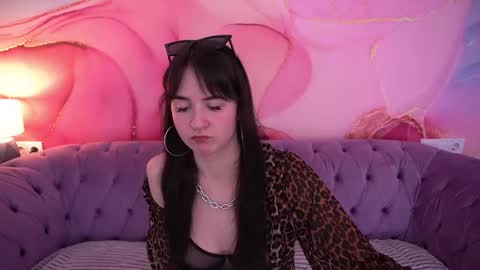 Violette online show from 02.04.26