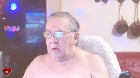 Snapshot of best127 chatting on 02.22.25 jean online show from 02.22.25