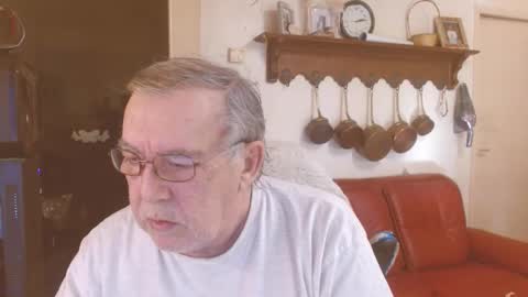 Snapshot of best127 chatting on 02.26.25 jean online show from 02.26.25