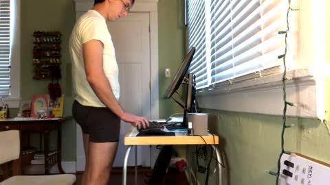 Snapshot of best_triam chatting on 10.08.25 best_triam online show from 10.08.25