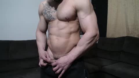 Snapshot of bestmuscle chatting on 09.24.25 bestmuscle online show from 09.24.25