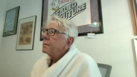 Snapshot of bestshot1951 chatting on 06.10.26 bestshot1951 online show from 06.10.26