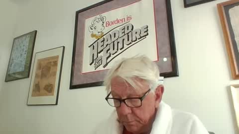 Snapshot of bestshot1951 chatting on 06.11.26 bestshot1951 online show from 06.11.26