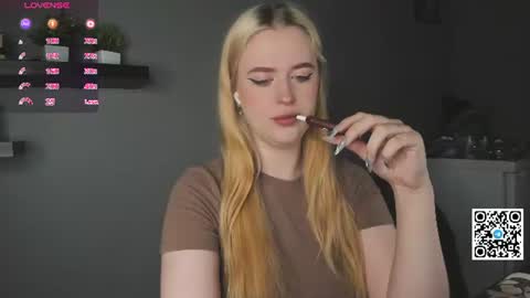 Snapshot of betany_fokss chatting on 07.19.26 Bella Schedule GMT2 Mon Tue Wed Thu Fri Sat Sun 8 am from 2pm online show from 07.19.26