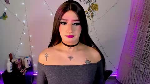 aleja   independent model online show from 01.04.25