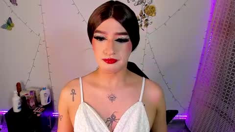 aleja   independent model online show from 01.04.25