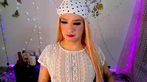 aleja   independent model online show from 01.10.25